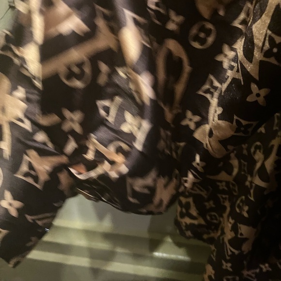 Louis Vuitton LV Designer button down top silk style monogrammed shirt size XL - Picture 12 of 16